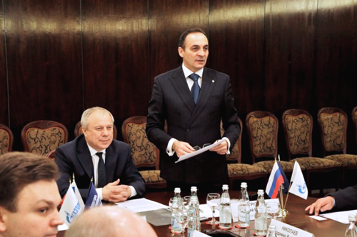 Круглый стол